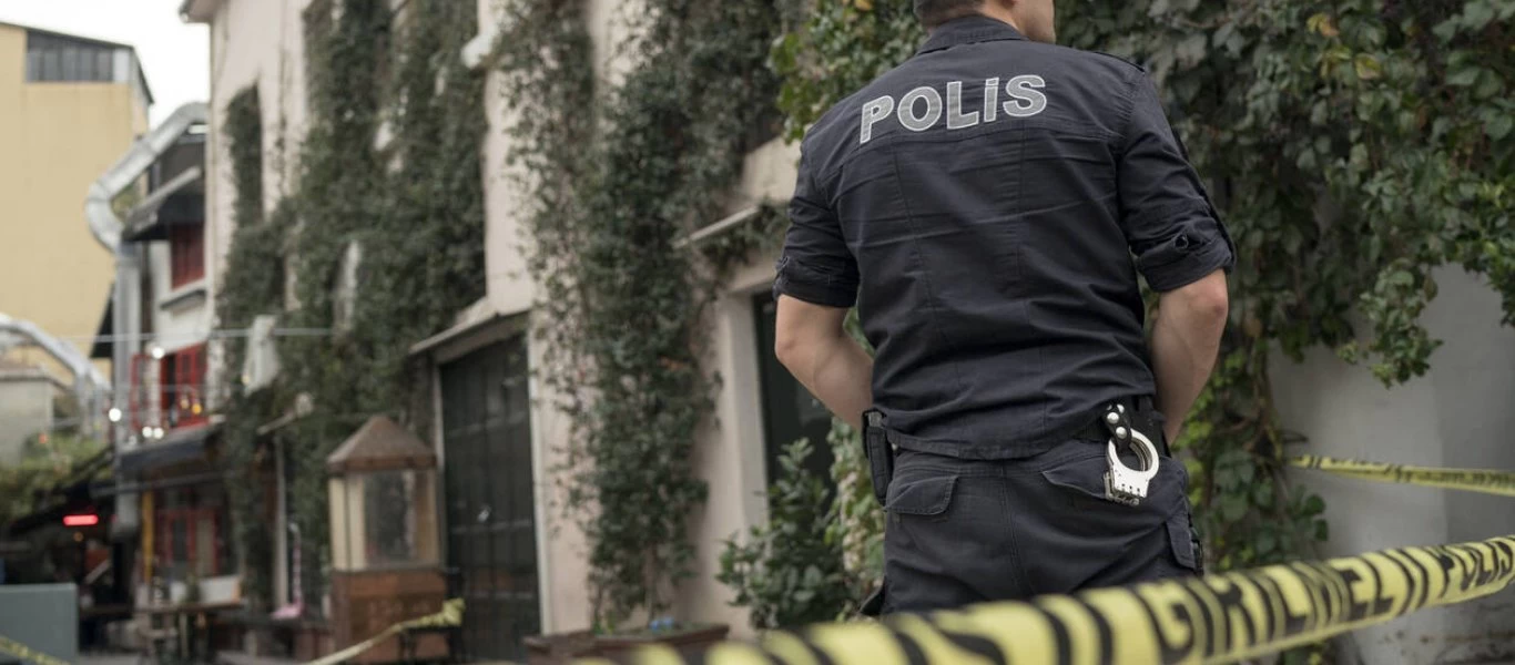Σμύρνη: Έκαψαν το αυτοκίνητο υπαλλήλου του ελληνικού Προξενείου